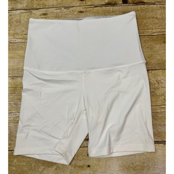 Emma Lou Glow Band Toby Shorts in White - Picture 2 of 5